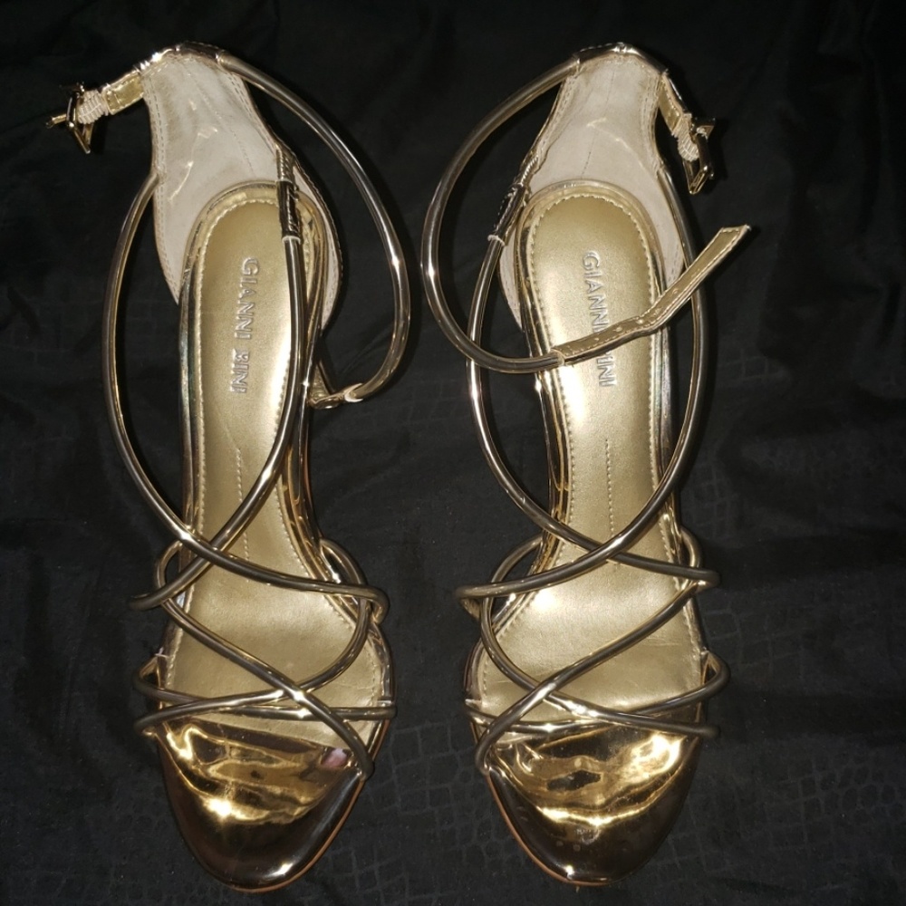 Gold mirrored Gianni Bini heels